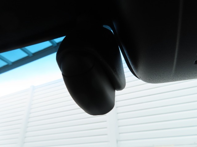 前後ドライブレコーダー装備！ナビ連動タイプになりますので「ナビ画面」にて記録動画の再生確認可能です！