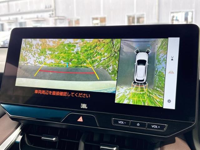 WECARSの展示場では実際に見て、触ってお車をお選びいただけます！知識の豊富な営業スタッフが様々なカーライフをご提案いたします！