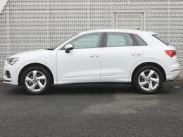 全車両に標準装備の純正アルミホイールは、純正ならではのバランスの良いデザインと、走行安定性をお楽しみ頂けます。