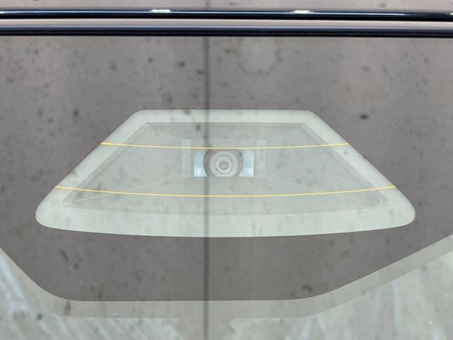 【スズキ　セーフティサポート】走行中に前方の車両等を認識し、衝突しそうな時は警報とブレーキで衝突回避と被害軽減をアシスト。より安全にドライブをお楽しみいただけます。
