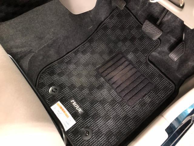 嬉しい純正フロアマット付き♪　状態も良好です（＾＾♪