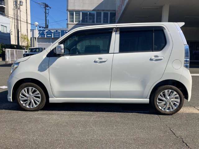 ●全車事故歴無し！ドア、ボンネットなどの交換歴もございません。