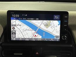 【Honda純正9型ナビゲーション（Honda CONNECT対応）】通信により地図が自動で更新され、車内Wi-Fiでスマホやタブレット、ゲーム機なども楽しめます。