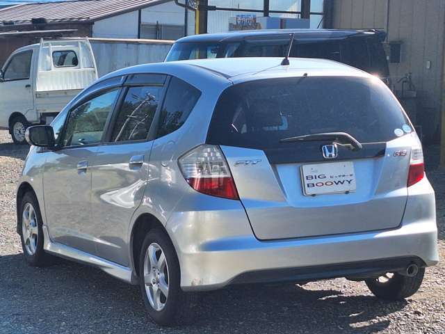 お電話等でのお問い合わせのときは、現車の前にて細かくご説明いたします。0265-98-9323までお気軽にどうぞ。