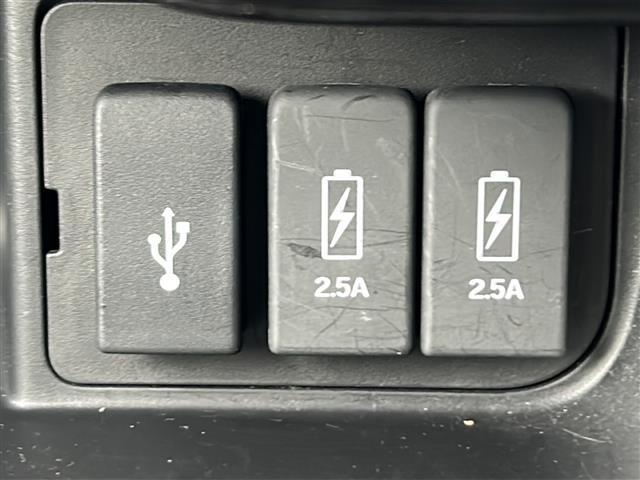 店舗にて現車の確認もいただけますので、お電話で在庫のご確認の上、是非ガリバー黒部店までご来店くださいませ！！！