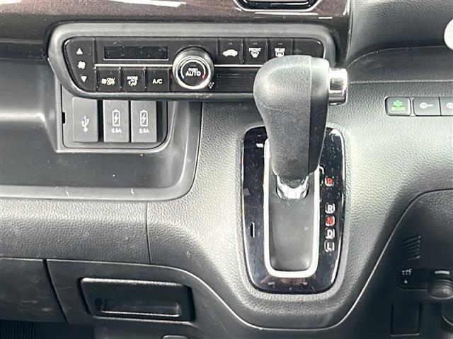 店舗にて現車の確認もいただけますので、お電話で在庫のご確認の上、是非ガリバー黒部店までご来店くださいませ！！！