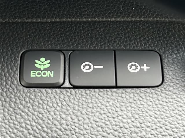 店舗にて現車の確認もいただけますので、お電話で在庫のご確認の上、是非ガリバー黒部店までご来店くださいませ！！！