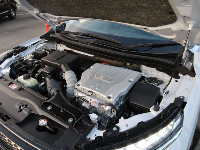 エンジンオイル、オイルエレメント、ワイパーゴムは新品の純正部品にこうかんいたします。