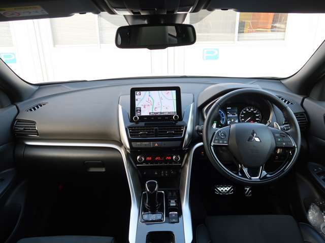 三菱では、高い技術と豊富な経験を備えた三菱メカニックと品質評価検査によって、点検・整備でメカニカル機能と安心・安全のボディチェックを実施しております。ご納車後のアフターサービスもお任せください！