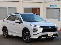 当店は「車両価格」に「諸費用（自賠責保険料・税金・登録等に伴う費用）」を加えた、安心の「支払総額」で表示しております。