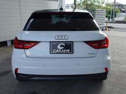 当店にて、任意保険の加入もお任せ下さい！お見積り作成もいたしますよ！初めてのお車には、しっかりとした保険加入をおすすめしております！乗換時の保険切り替えも当店にお任せ下さい！