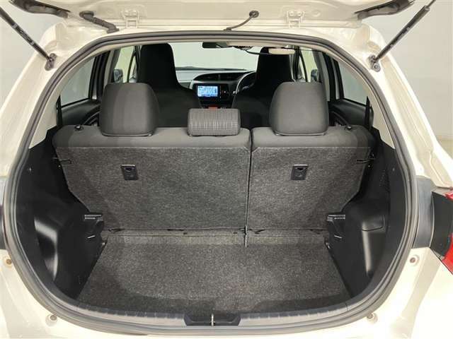 ☆充分なお荷物がお積み頂けるトランクルーム♪見た目より広いです