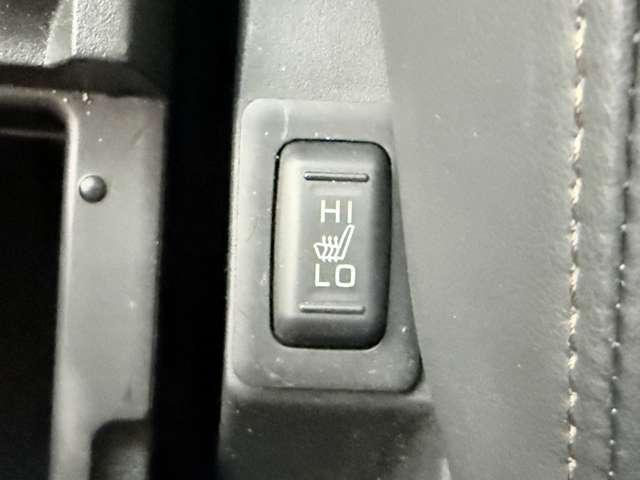 【シートヒーター】寒い日には必要ですね！！運転をさらに快適にしてくれます！！