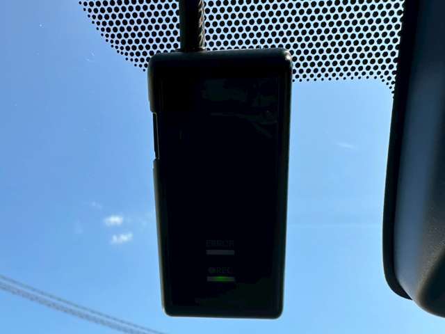 ケーユーでは修復歴の有無を全車に表示。公的機関「（財）日本自動車査定協会」の基準を採用。日本オートオークション協議会「走行距離管理システム」で距離に不正が無いかもチェック済みです。