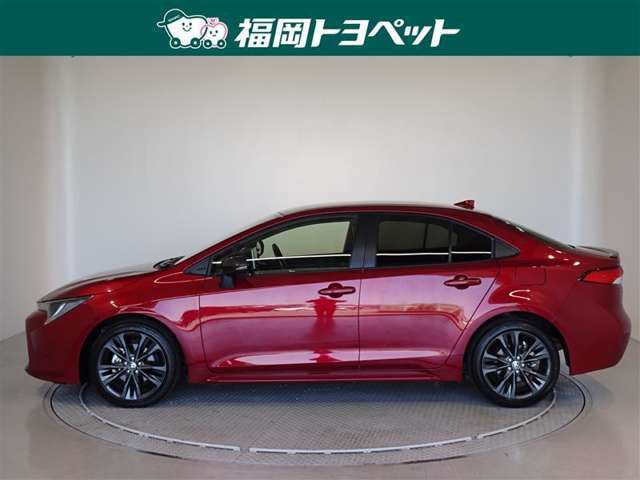 トヨタの人気カローラシリーズ、カローラセダンハイブリッド　WxBが入荷しました。