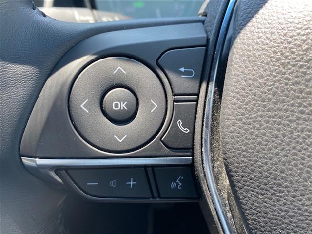 気になる車はすぐにお問い合わせください！画面右側の0066から始まる無料ダイヤルからお問い合わせ下さい！専門スタッフがお車のご質問にお答えいたします！