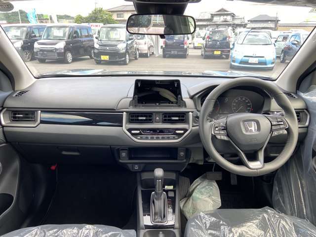 フロンティア熊本は、中古車販売から整備や鈑金まで全て自社工場で行うので安心！！ お客様の目的に合わせてスピーディーに対応いたします。