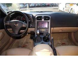 インパネ周りの使用感も少なく、年式、走行距離から比較しても状態の良いお車です！ご不明点やご来店のお際は是非お電話でご連絡下さい！