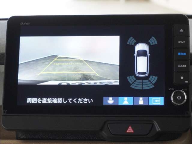 ◆バックカメラ◆リバースにするだけで映ります、後方の安全確認や、狭い駐車場での車庫入れ、雨の日や夜間など視界の悪い時に便利です！安全にバックする為には欠かせない装備です。