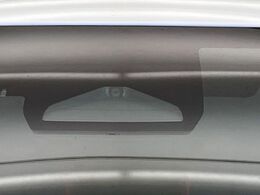 【トヨタセーフティセンス】走行中に前方の車両等を認識し、衝突しそうな時は警報とブレーキで衝突回避と被害軽減をアシスト。より安全にドライブをお楽しみいただけます。