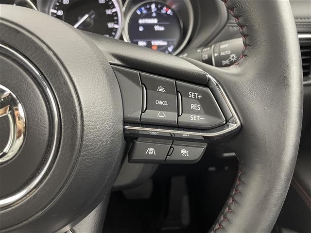 【クルージング＆トラフィック・サポート（CTS）】ペダルを踏まなくても設定した速度で先行車との車間距離を保って、車線に沿って走行します！渋滞時も安心です。機能には限界があるためご注意ください。