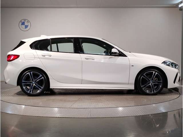 ご納車後も全国約200拠店のBMW正規ディーラーサービス工場にて保証対応いたします。お近くのBMW正規ディーラーをご案内の上、アフターメンテナンスをお受け頂けますので、安心してお乗りいただけます！！
