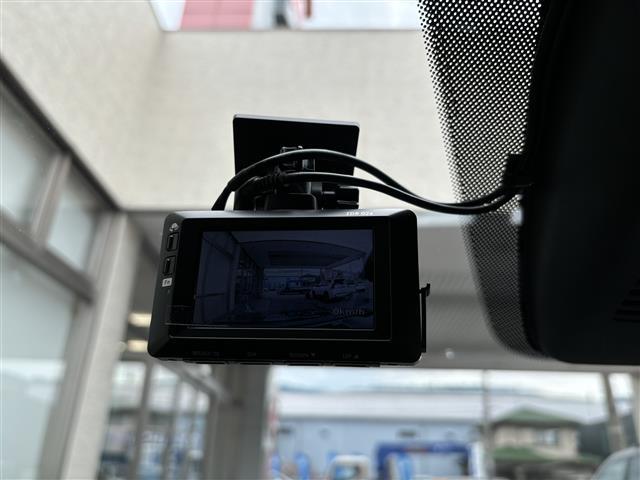 大きくて見やすいので、後方を見るときも安心です！