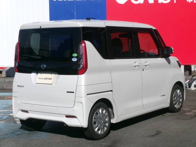 法定12ヶ月点検をさせていただきます。ディーラー工場でしっかり点検させていただきますので、ご安心下さい。新車保証が残っておりましたら保証継承もさせていただき、ご納車させていただきます！