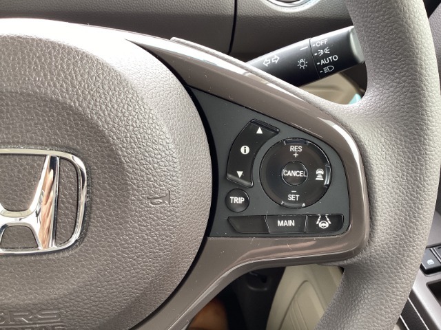 ☆HONDA　SENSING☆★衝突軽減ブレーキ・誤発進抑制機能・路外逸脱抑制機能など安心安全快適に運転できる装備を搭載しております★