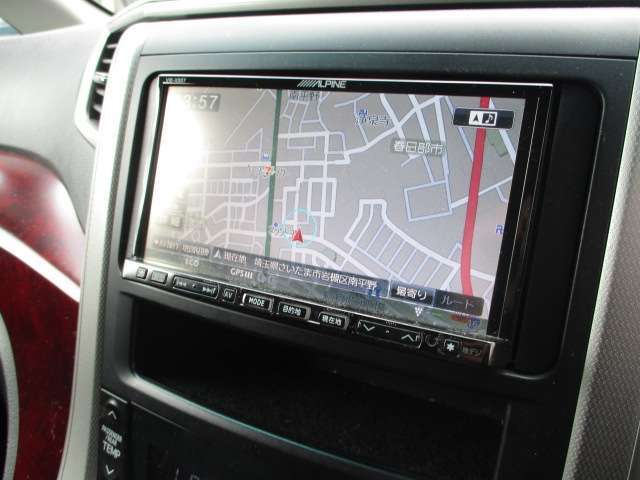社外ナビ　フルセグ視聴　Bluetooth　バックカメラ付きです。
