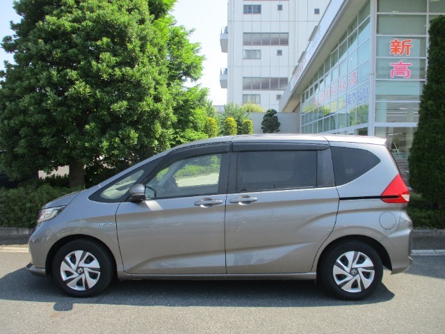 左右見やすく運転しやすいです！！