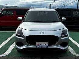 フロントボディー周辺に衝撃吸収構造を採用し、万一の衝突時に、歩行者の頭部だけでなく脚部へのダメージ軽減を図ります