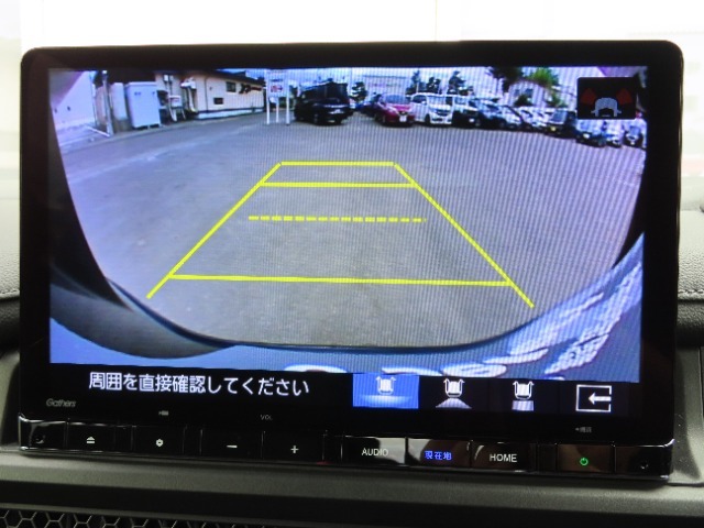 バックカメラ付きなのでバック駐車が苦手な方必見ですよ！見えづらい縁石や積雪にぶつかる事もないですね♪