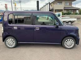 お車の車検・オイル交換・修理・鈑金塗装・ガラス修理・デントリペア・ボディコーティングなども幅広く対応しております。その際は無料で代車を貸し出し致します。車の事は何でもお任せください！