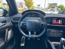 簡単なものなら朝お預かりしたお車を、夕方にはお引き渡しできます。修理中は代車をご用意させていただきますのでご不便をお掛けすることもございません。