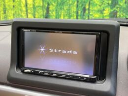 【ナビゲーション】目的地までしっかり案内してくれる使いやすいナビ。Bluetooth接続すればお持ちのスマホやMP3プレイヤーの音楽を再生可能！毎日の運転がさらに楽しくなります！！