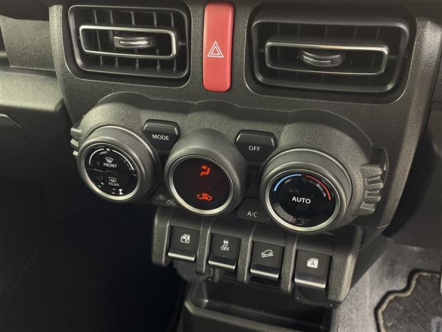 【運転席操作部】快適なドライブを楽しむための機能が装備されています！運転席から触れるので、使いやすいです！除菌プランいれていただくと、さらに清潔で安心していただけます！