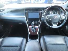 ご納車後も安心なプレミアム保証をご提案いたします。ナビや電装品、エアコンなども含めた600項目の充実した保証内容と安心のロードサービス付帯でサポートいたします。詳細はお尋ねください。