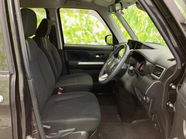 WECARSでは各商談席に大型モニターをご用意しております！見やすい大画面でゆったりと全国の在庫をご覧いただけます！是非ご来店お待ちしております！