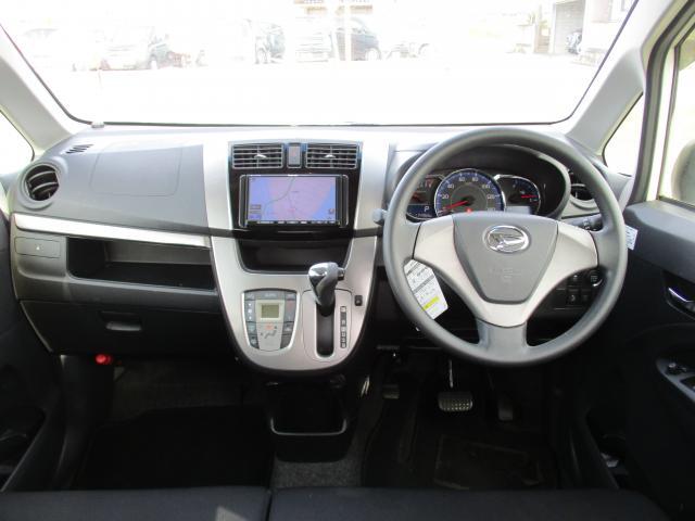 禁煙車です！内装とても綺麗です！気になる匂いもありません！