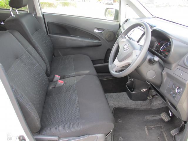 禁煙車です！内装とても綺麗です！気になる匂いもありません！