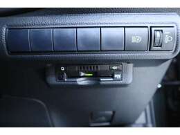 すっきりとインストールされた純正ビルトインETCはすっきり収まって使いやすさバッチリです