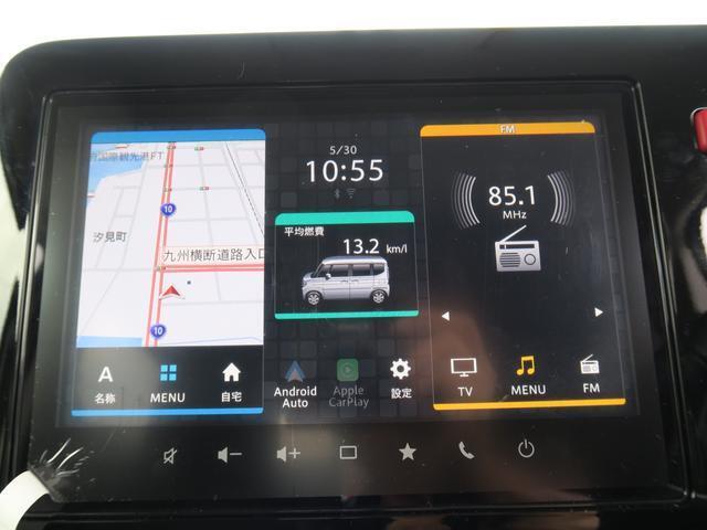 純正9インチナビです！大画面で見やすいです！スマートフォンの連携機能もついています！