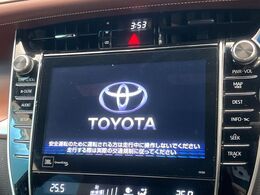 【メーカー純正ナビ】インテリアに溶け込むスタイリッシュな「専用設計」メーカーナビを装備♪視認性や操作性など基本性能にも優れ、より上質なカーライフをお楽しみいただけます。