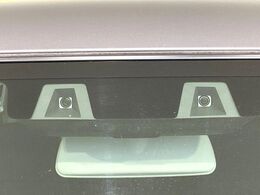 【スズキ　セーフティサポート】走行中に前方の車両等を認識し、衝突しそうな時は警報とブレーキで衝突回避と被害軽減をアシスト。より安全にドライブをお楽しみいただけます。