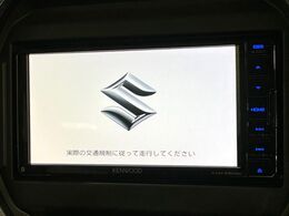 【純正ナビ】人気の純正ナビを装備。オーディオ機能も充実しており、Bluetooth接続すればお持ちのスマホやMP3プレイヤーの音楽を再生可能！毎日の運転がさらに楽しくなります！！