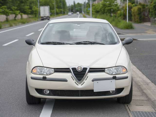 在庫車両は随時、テストドライブを繰り返しております。当社は流山にも営業事務所があり、外環自動車道（高速）を使って在庫の移動をしながら、1台1台、丁寧に状態をチェック、販売するまで整備をしています。