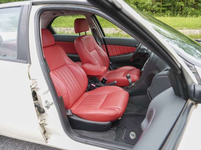 買って良し、乗って良し、売って良しの車選びを一緒にさせてください。5年、10年とお付き合いさせて頂けることがミキセイキのポリシーです。
