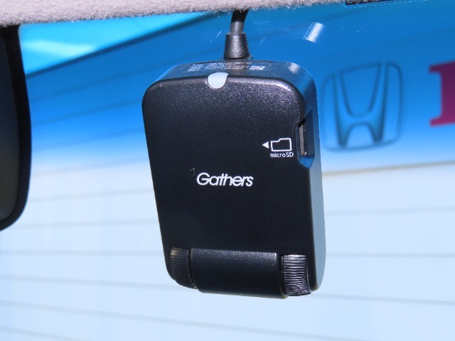 ドライブレコーダー装着済み！万が一の事故やトラブル時にドライバーを守ってくれます。ドライブの思い出もバッチリ記憶します。