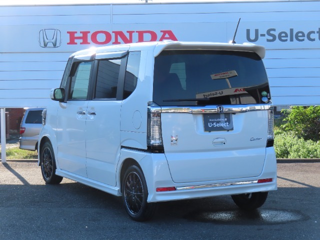 より綺麗なお車に乗りたい方には当社自慢のボディーコーティングをおススメします！細かい傷も目立たなくなり、普段のお手入れも楽になります。